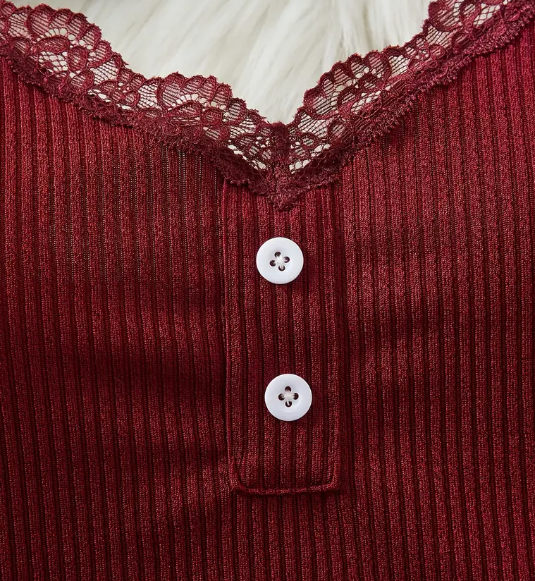 “Burgundy Passion” Crop & Lace-Trim Shorts Set